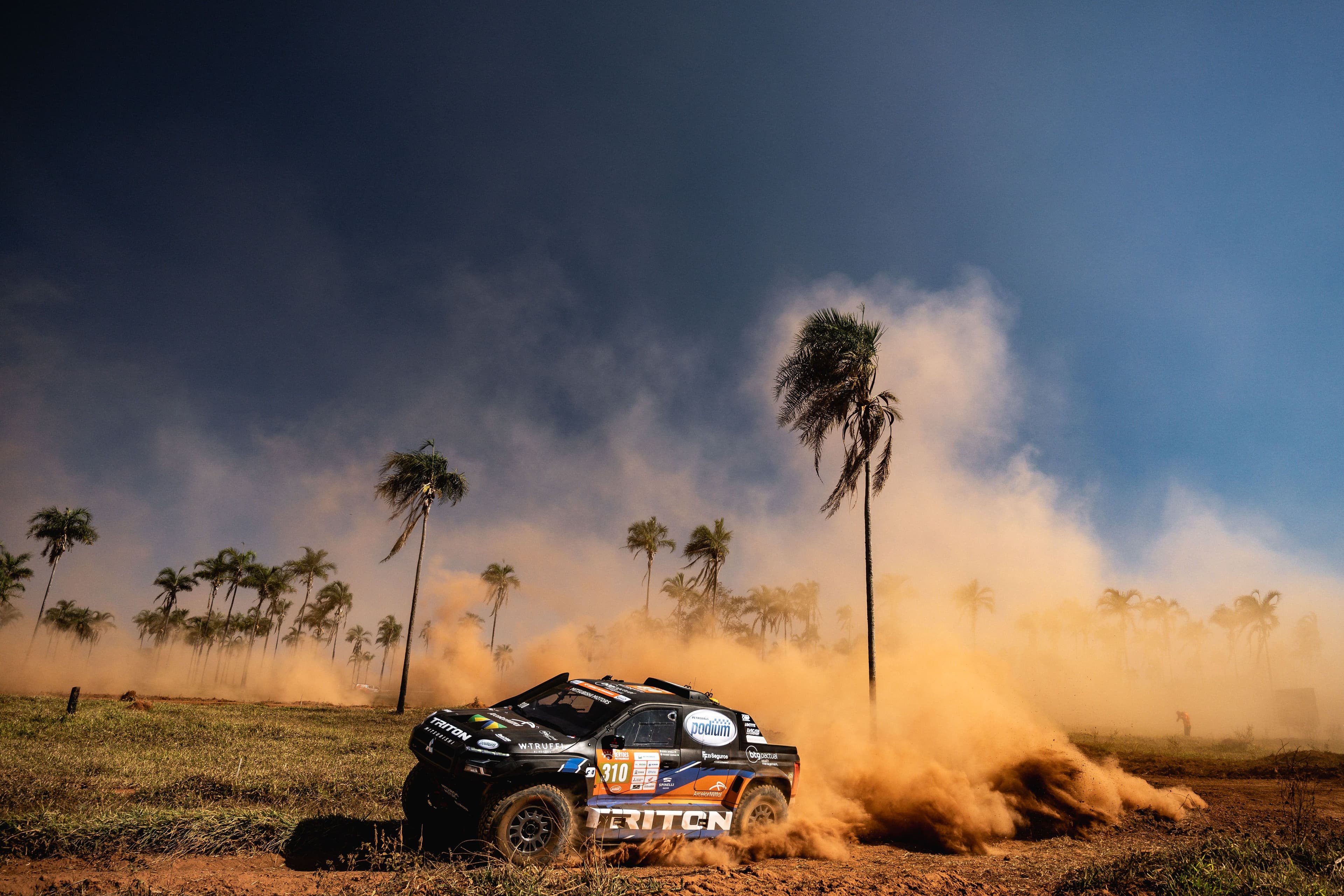 Spinelli e Youssef seguem no Sertões com foco no desenvolvimento da Mitsubishi Triton Ultimate Racing