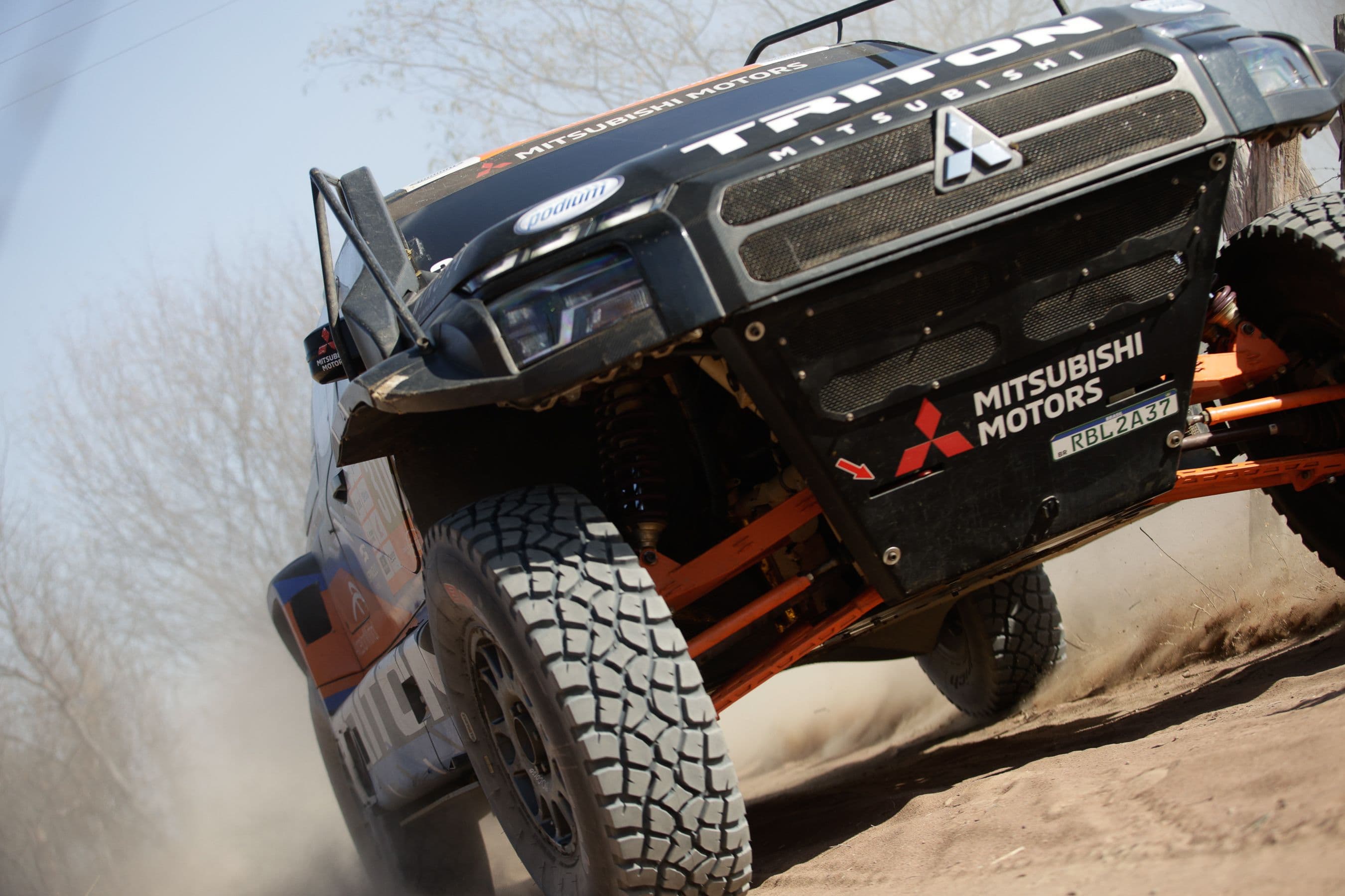 Sertões: Desempenho sólido, máquina perfeita. Mitsubishi Triton Ultimate completa etapa novamente em terceiro