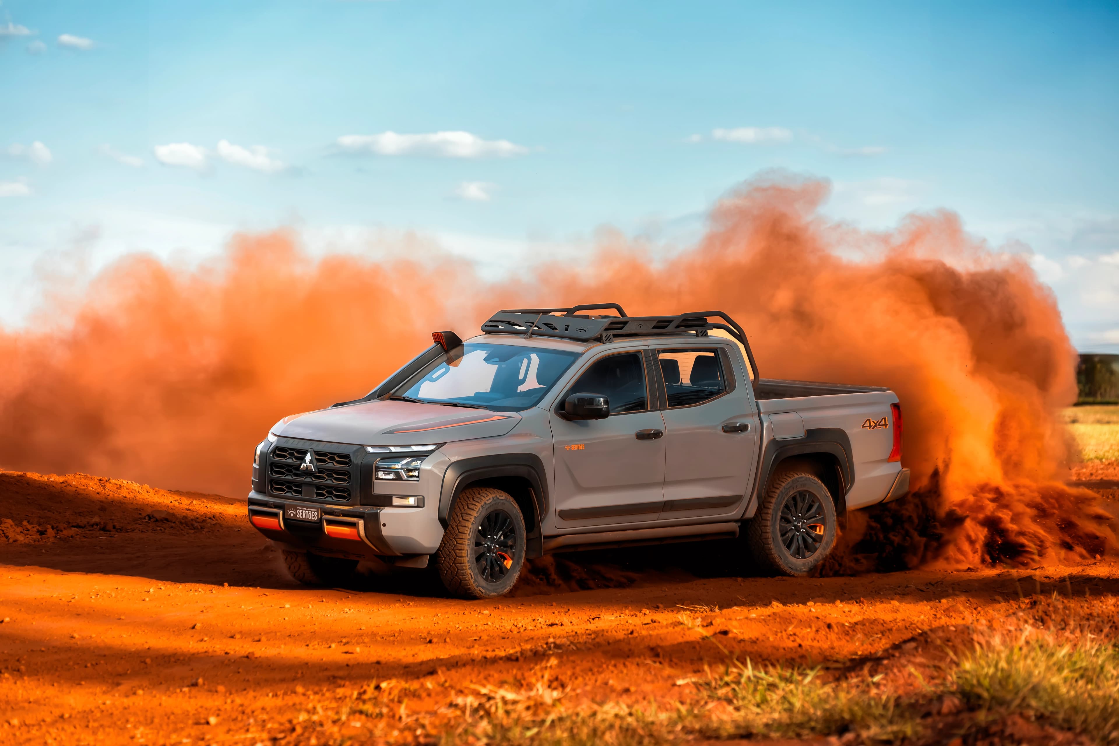 Mitsubishi Triton ganha série especial em homenagem ao Rally dos Sertões